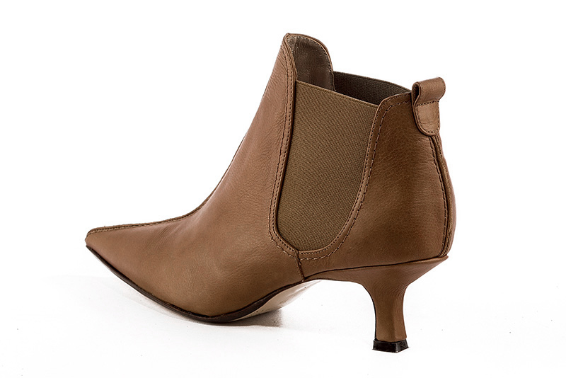 Boots femme : Boots élastiques sur les côtés couleur marron caramel. Bout pointu. Talon mi-haut bobine. Vue arrière - Florence KOOIJMAN