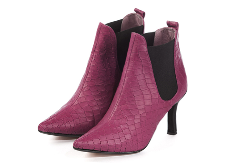 Boots élégantes et raffinées avec des élastiques sur les côtés, coloris rose fuchsia et noir. Bout pointu. Talon très haut fin. Personnalisation : Choix des cuirs, des couleurs et des talons. Cou-de-pied sur mesure. - Florence KOOIJMAN