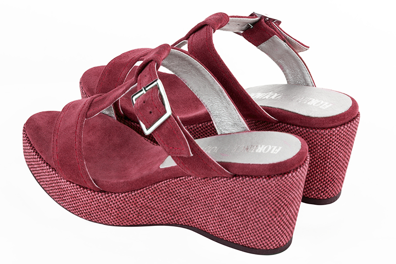 Sandale femme : Sandale soirées et cérémonies couleur rouge framboise. Bout rond. Semelle compensée talon mi-haut. Vue arrière - Florence KOOIJMAN