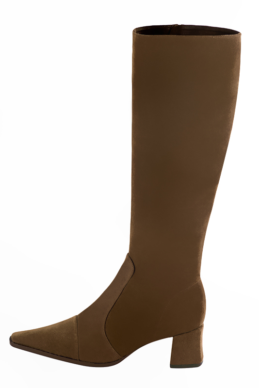 Bottes féminines élégantes et raffinées, réalisées sur mesure, coloris marron chocolat. Bout effilé. Mi-haut à haut. Talon bottier. Mollets fins ou larges. Personnalisation : Choix des cuirs, des couleurs et des talons. - Florence KOOIJMAN