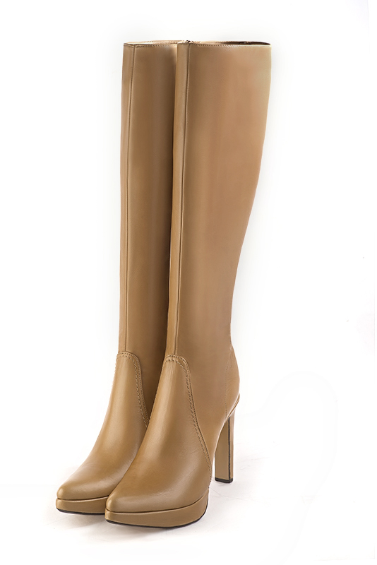 Bottes femme sur mesure beige camel. Bout effilé. Talon fin de 12.5 cm avec une plateforme de 2.5 cm à l'avant - Vue avant