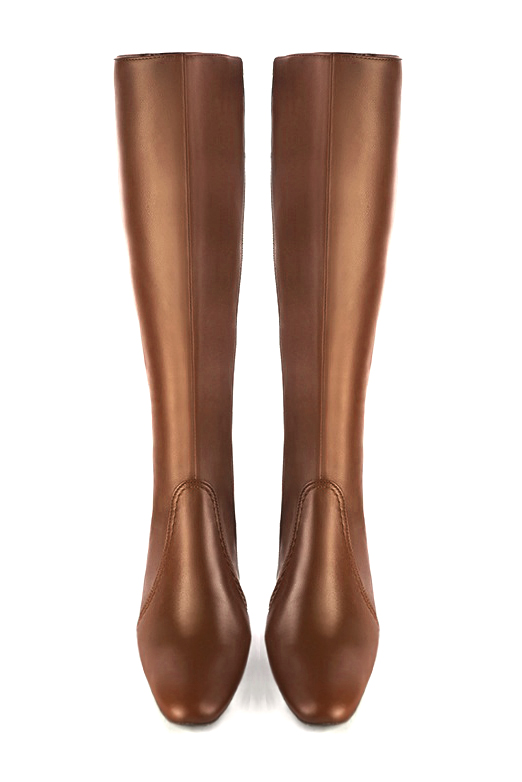 Botte femme : Bottes femme féminines sur mesures couleur marron caramel. Bout rond. Talon mi-haut bottier. Vue du dessus - Florence KOOIJMAN