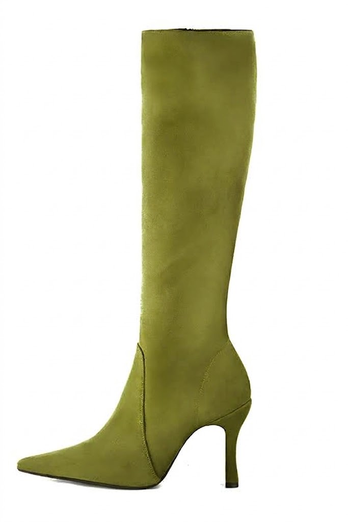Bottes habillées femme sur mesure en cuir vert pistache à talon bobine de 9.5 cm et bout pointu - Vue de profil