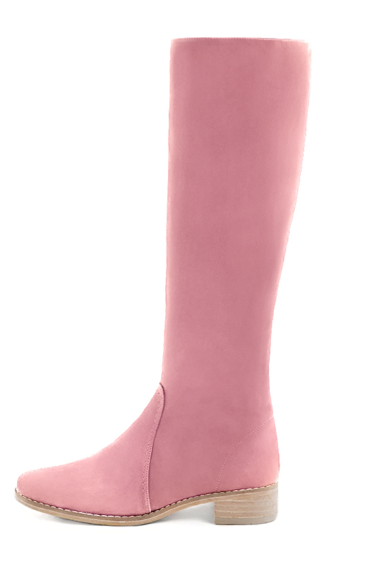 Botte femme : Bottes femme cavalières sur mesures couleur rose camélia. Bout rond. Semelle cuir petit talon. Vue porté - Florence KOOIJMAN