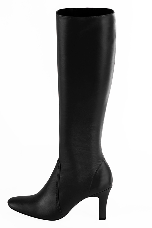 Bottes femme sur mesure noir satiné. Bout rond. Talon trotteur de 8 cm - Vue de profil