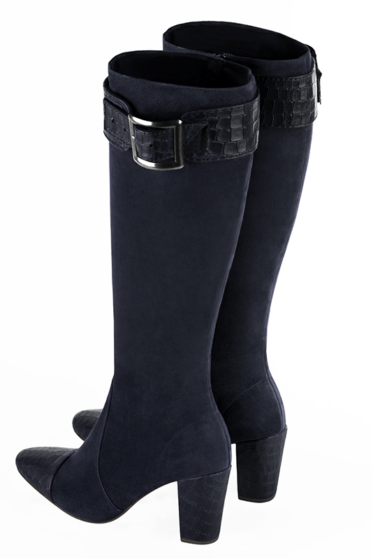 Bottes femme cavalières élégantes et raffinées, réalisées sur mesure, coloris bleu marine. Bout rond. Talon haut bottier. Mollets fins ou larges. Personnalisation : Choix des cuirs, des couleurs et des talons. - Florence KOOIJMAN