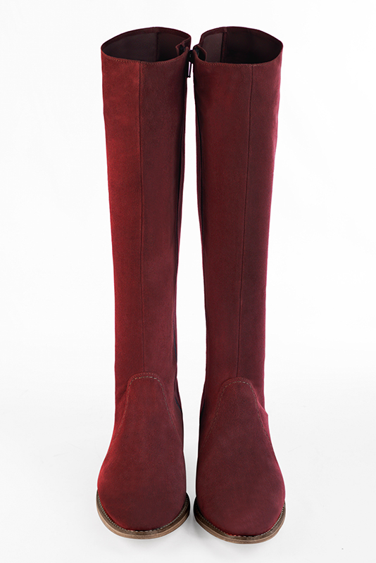 Botte femme : Bottes femme féminines sur mesures couleur rouge bordeaux. Bout rond. Semelle cuir talon plat. Vue du dessus - Florence KOOIJMAN