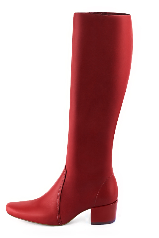 Botte femme : Bottes femme féminines sur mesures couleur rouge coquelicot. Bout rond. Petit talon bottier. Vue de profil - Florence KOOIJMAN