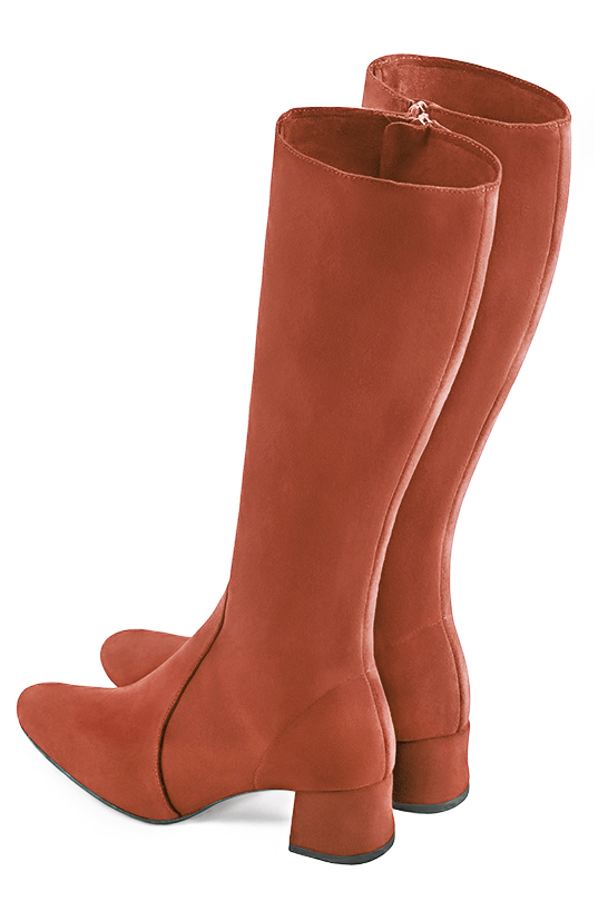 Botte femme : Bottes femme féminines sur mesures couleur orange corail. Bout rond. Petit talon évasé. Vue du dessus - Florence KOOIJMAN