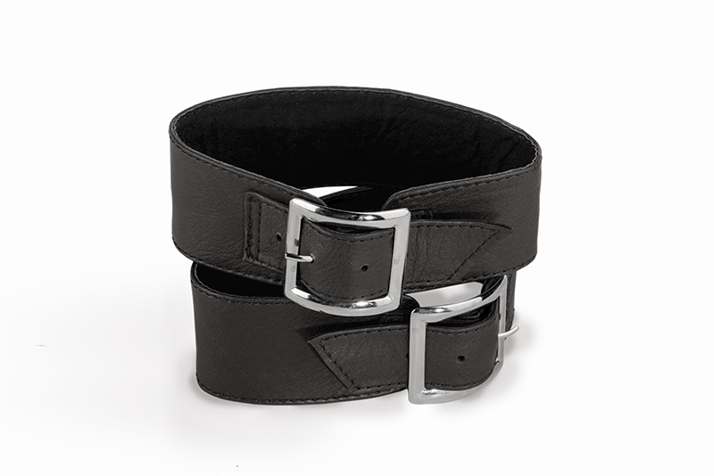 Bottes femme sur mesure bleu électrique. Bout rond. Talon bottier de 7.5 cm - Vue porté