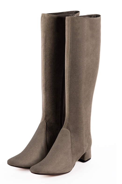 Bottes femme cavalières élégantes et raffinées, réalisées sur mesure, coloris marron bronze. Bout rond. Petit talon bottier. Mollets fins ou larges. Personnalisation : Choix des cuirs, des couleurs et des talons. - Florence KOOIJMAN