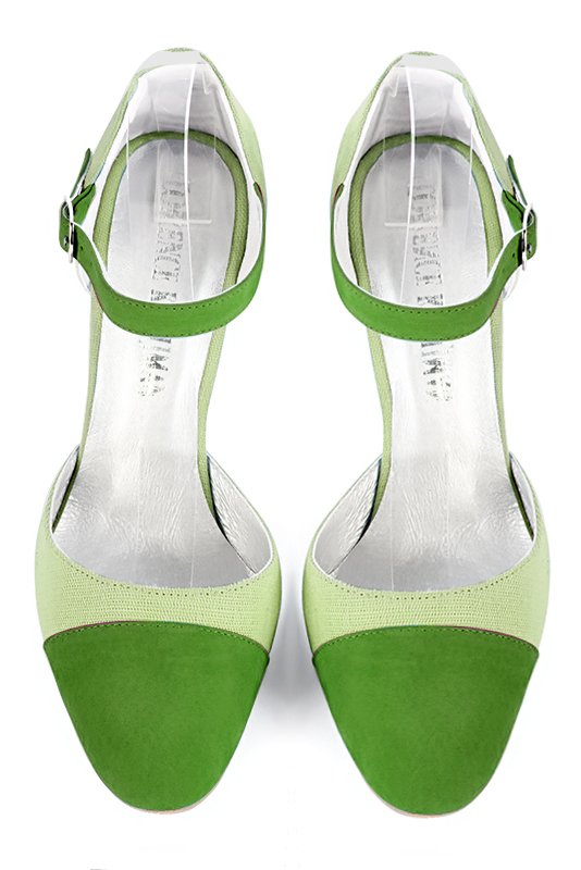 Chaussure femme à brides : Chaussure côtés ouverts bride cou-de-pied couleur vert anis. Bout rond. Talon très haut fin. Vue du dessus - Florence KOOIJMAN