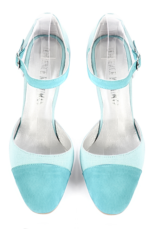 Chaussure femme à brides : Chaussure côtés ouverts bride cou-de-pied couleur bleu lagon. Bout rond. Talon très haut fin. Vue du dessus - Florence KOOIJMAN