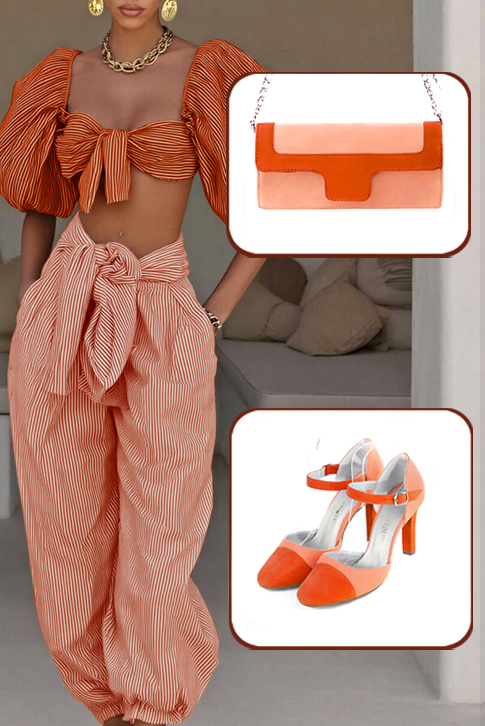 Chaussures bride cou-de-pied femme ouvertes sur les côtés orange clémentine et pêche. Bout rond. Talon fin de 9.5 cm - Vue porté