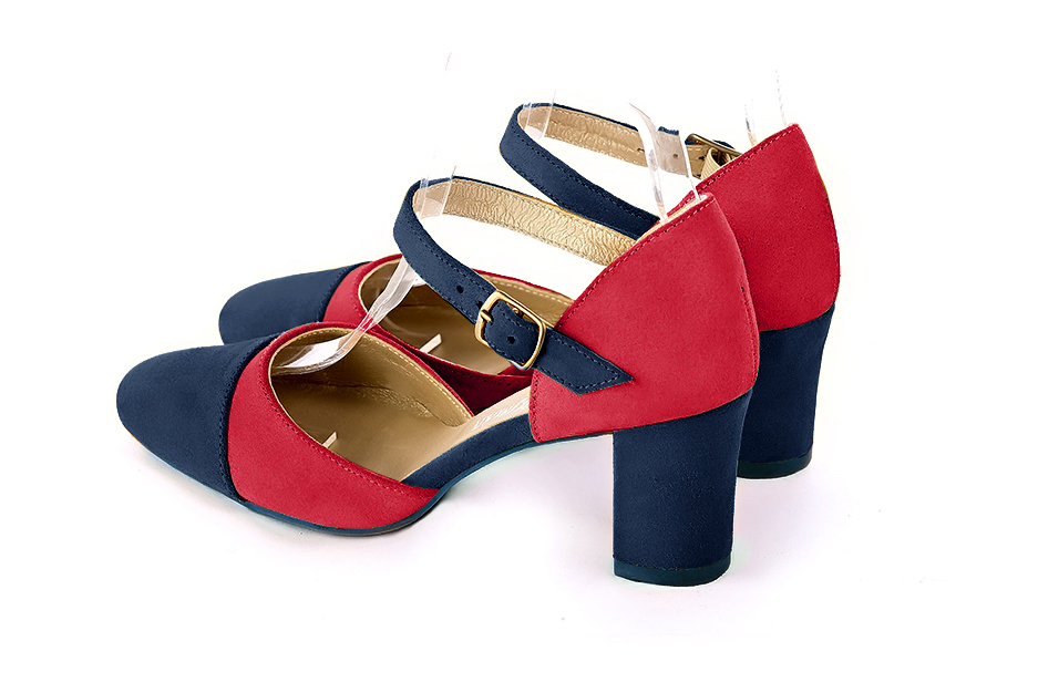 Chaussures bride cou-de-pied femme ouvertes sur les côtés bleu marine et rouge carmin. Bout rond. Talon bottier de 6.5 cm - Vue arrière