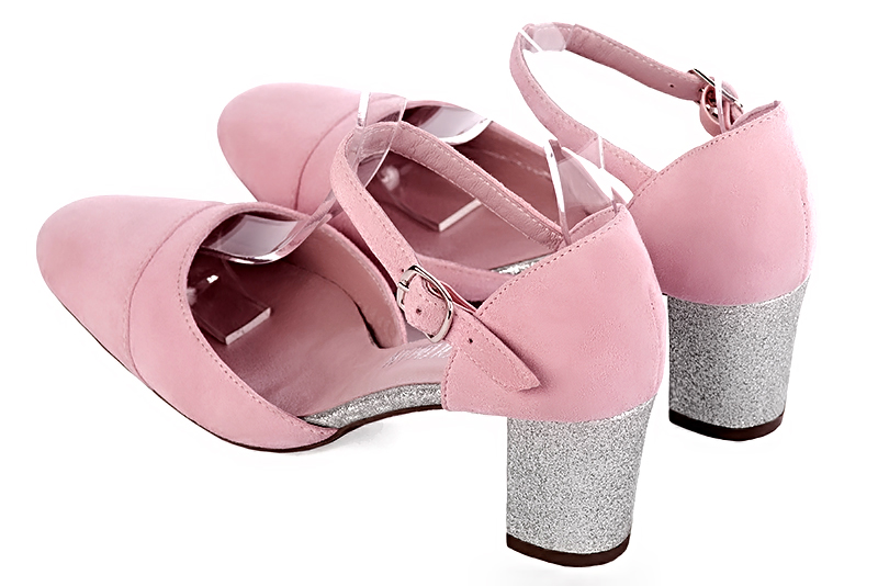 Chaussure femme à brides : Chaussure côtés ouverts bride cou-de-pied couleur rose camélia. Bout rond. Talon mi-haut bottier. Vue arrière - Florence KOOIJMAN