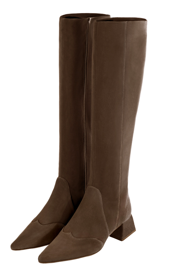 Bottes féminines élégantes et raffinées, réalisées sur mesure, coloris marron chocolat. Bout pointu. Mi-haut. Talon évasé. Mollets fins ou larges. Personnalisation : Choix des cuirs, des couleurs et des talons. - Florence KOOIJMAN