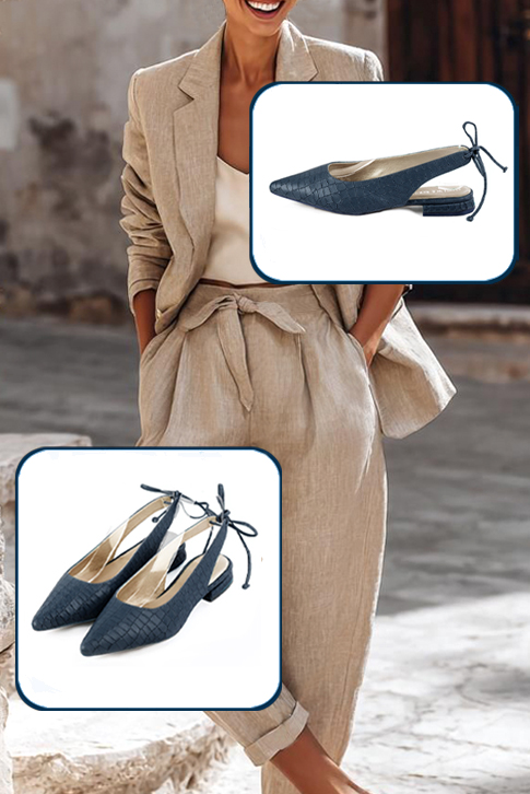 Escarpins habillés bride arrière cuir bleu denim à talon évasé plat et bout pointu - Vue porté