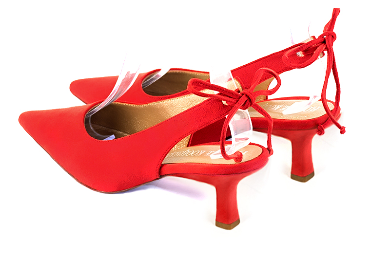 Chaussure femme à brides :  couleur rouge coquelicot. Bout pointu. Talon mi-haut bobine. Vue arrière - Florence KOOIJMAN