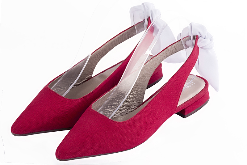 Chaussure femme à brides :  couleur rouge framboise. Bout pointu. Talon plat bottier Vue avant - Florence KOOIJMAN