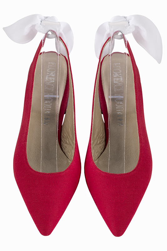 Chaussure femme à brides :  couleur rouge framboise. Bout pointu. Talon plat bottier. Vue du dessus - Florence KOOIJMAN