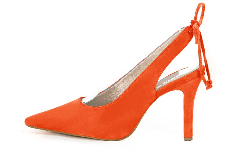 Chaussure femme à brides :  couleur orange clémentine. Bout pointu. Talon haut fin. Vue de profil - Florence KOOIJMAN