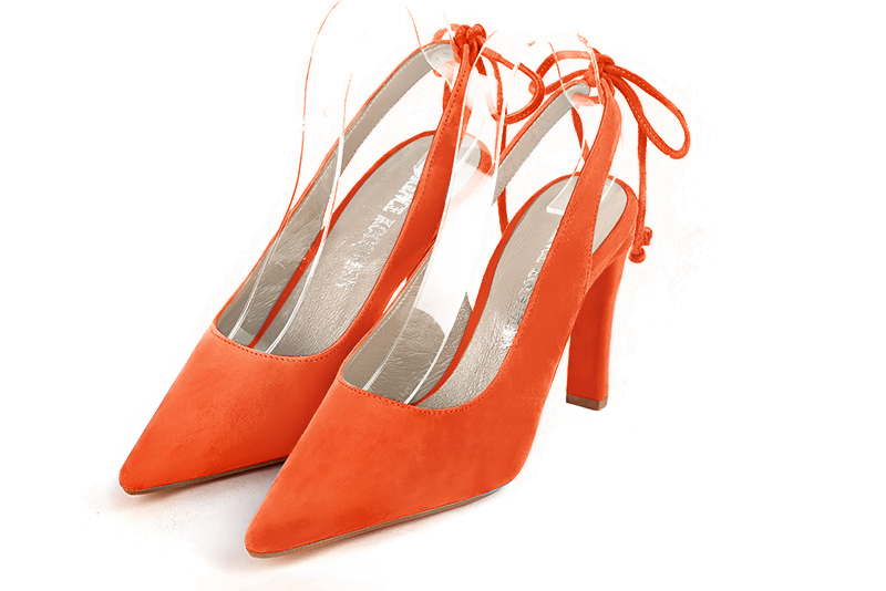 Chaussure femme à brides :  couleur orange clémentine. Bout pointu. Talon haut fin Vue avant - Florence KOOIJMAN
