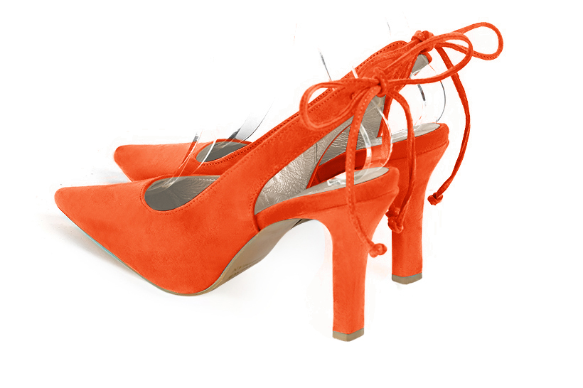 Chaussure femme à brides :  couleur orange clémentine. Bout pointu. Talon haut fin. Vue arrière - Florence KOOIJMAN