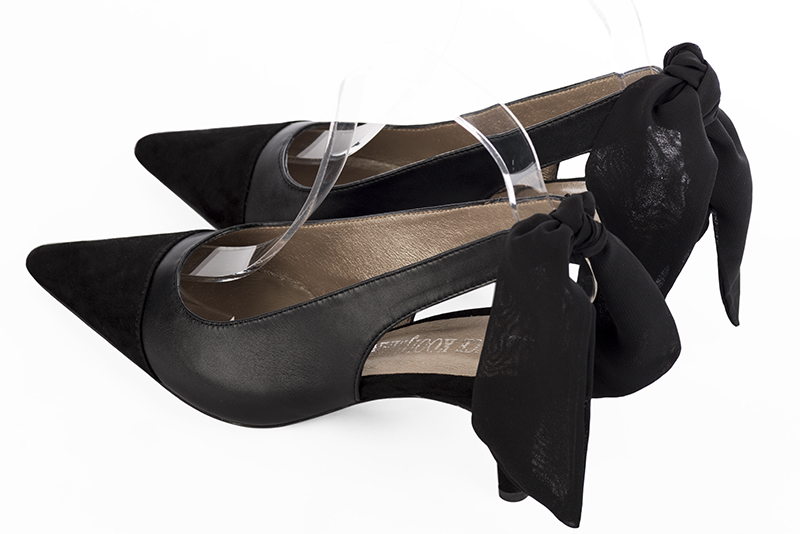 Chaussure femme à brides :  couleur noir mat. Bout pointu. Talon mi-haut fin. Vue arrière - Florence KOOIJMAN