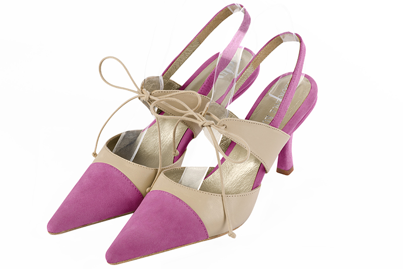 Chaussure femme à brides : Chaussure arrière ouvert avec une bride sur le cou-de-pied couleur rose pivoine et beige vanille. Bout pointu. Talon haut fin Vue avant - Florence KOOIJMAN