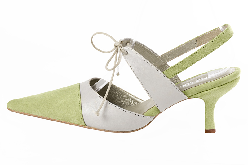Chaussure femme à brides : Chaussure arrière ouvert avec une bride sur le cou-de-pied couleur vert tilleul et blanc pur. Bout pointu. Talon haut fin. Vue de profil - Florence KOOIJMAN