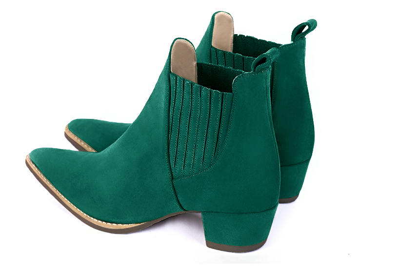 Boots femme : Boots élastiques sur les côtés couleur vert émeraude. Bout effilé. Petit talon conique. Vue arrière - Florence KOOIJMAN