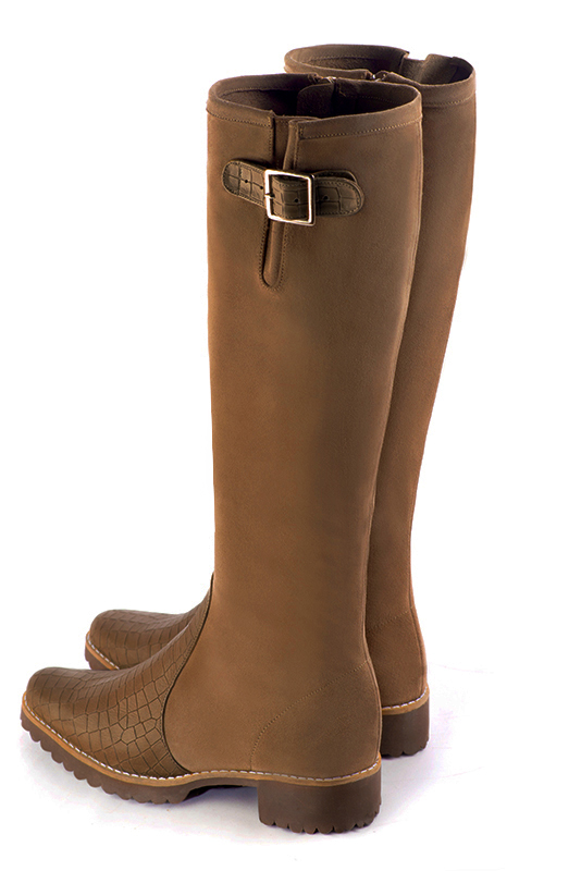 Bottes femme cavalières élégantes et raffinées, réalisées sur mesure, coloris marron caramel. Bout rond. Semelle gomme plat. Mollets fins ou larges. Personnalisation : Choix des cuirs, des couleurs et des talons. - Florence KOOIJMAN
