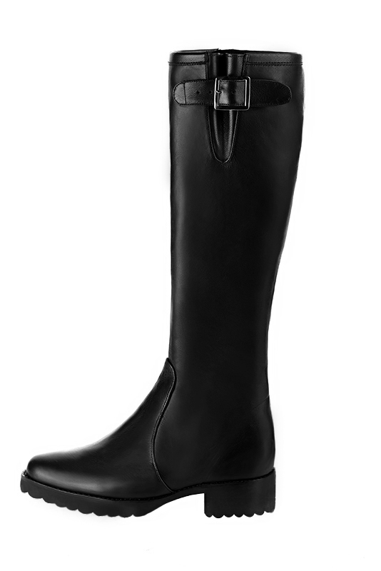 Bottes femme cavalières élégantes et raffinées, réalisées sur mesure, coloris noir satiné. Bout rond. Semelle gomme plat. Mollets fins ou larges. Personnalisation : Choix des cuirs, des couleurs et des talons. - Florence KOOIJMAN