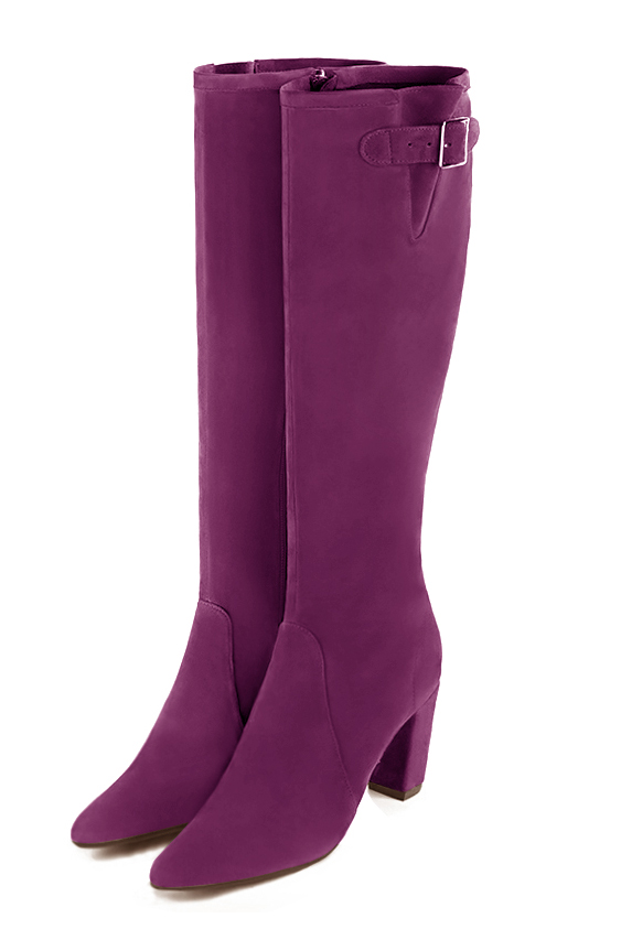 Botte femme : Bottes femme avec des boucles sur mesures couleur violet myrtille. Bout effilé. Talon haut bottier. Vue avant - Florence KOOIJMAN