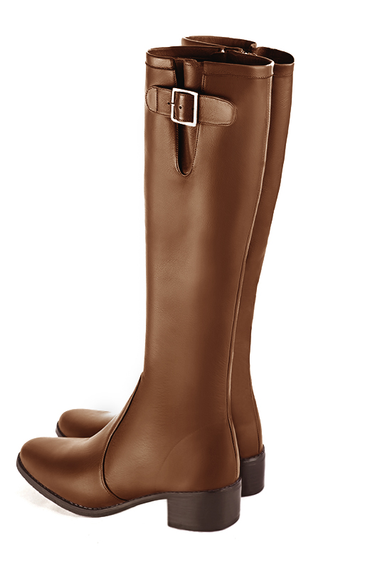 Botte femme : Bottes femme cavalières sur mesures couleur marron caramel. Bout rond. Semelle cuir petit talon. Vue arrière - Florence KOOIJMAN