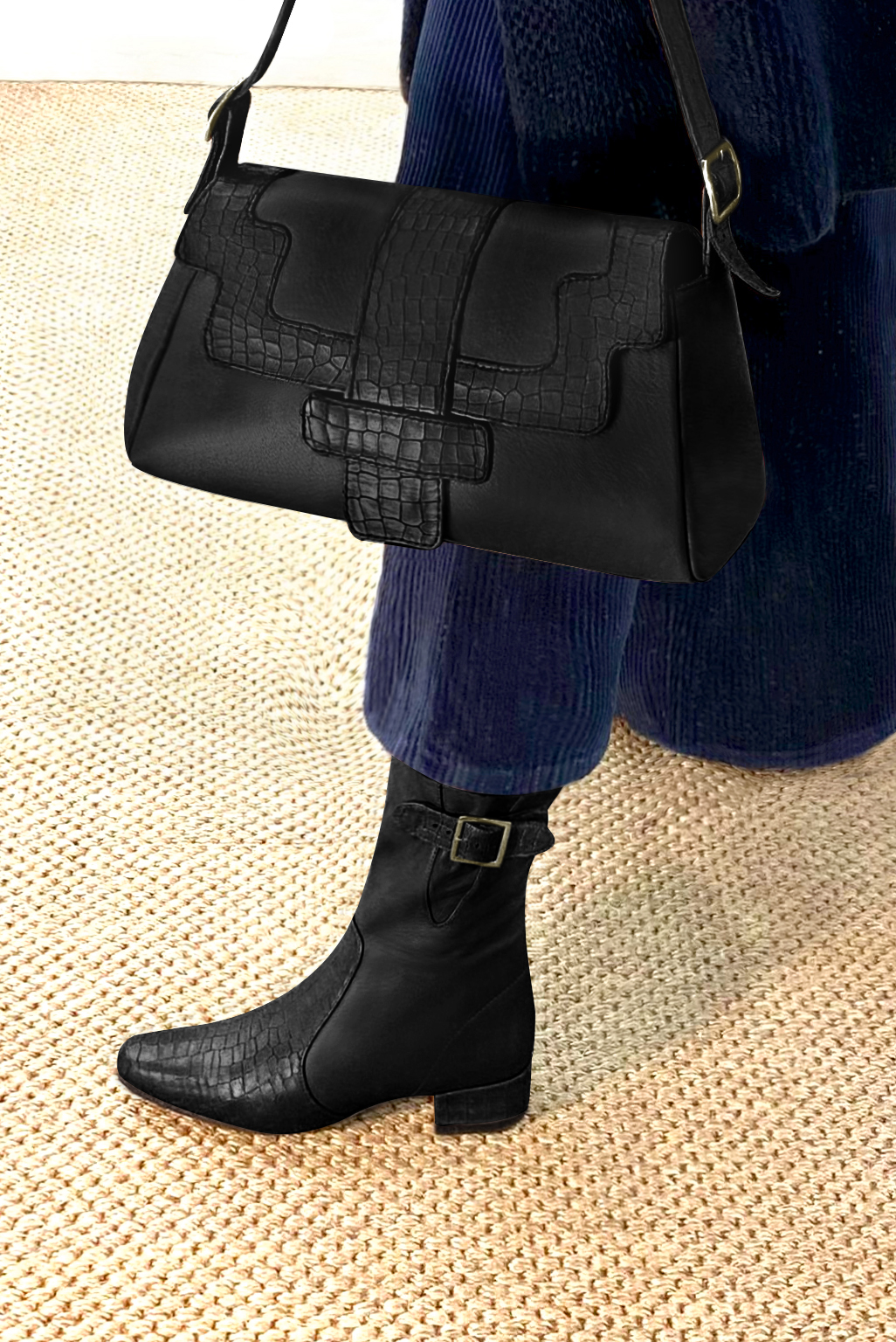 Sac porté à l'épaule habillé femme en cuir noir satiné - Vue porté