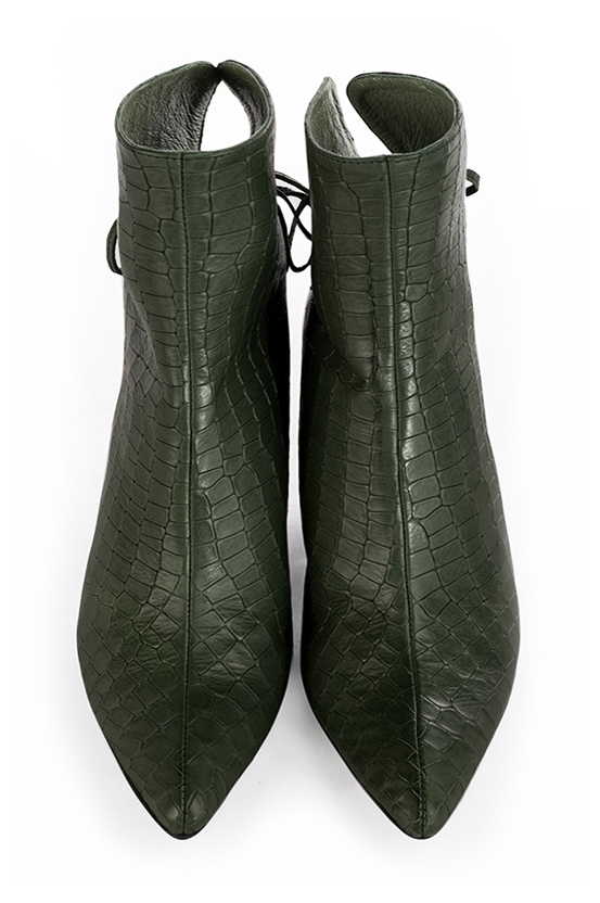 Boots femme : Bottines lacets à l'arrière couleur vert bouteille. Bout effilé. Talon haut bottier. Vue du dessus - Florence KOOIJMAN