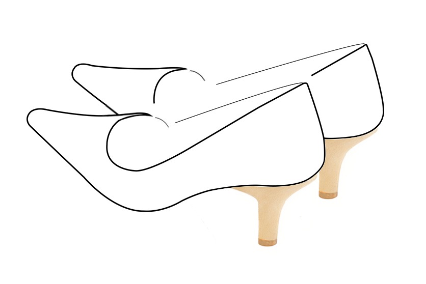 Élégant petit talon, avec un pied fin - Florence KOOIJMAN